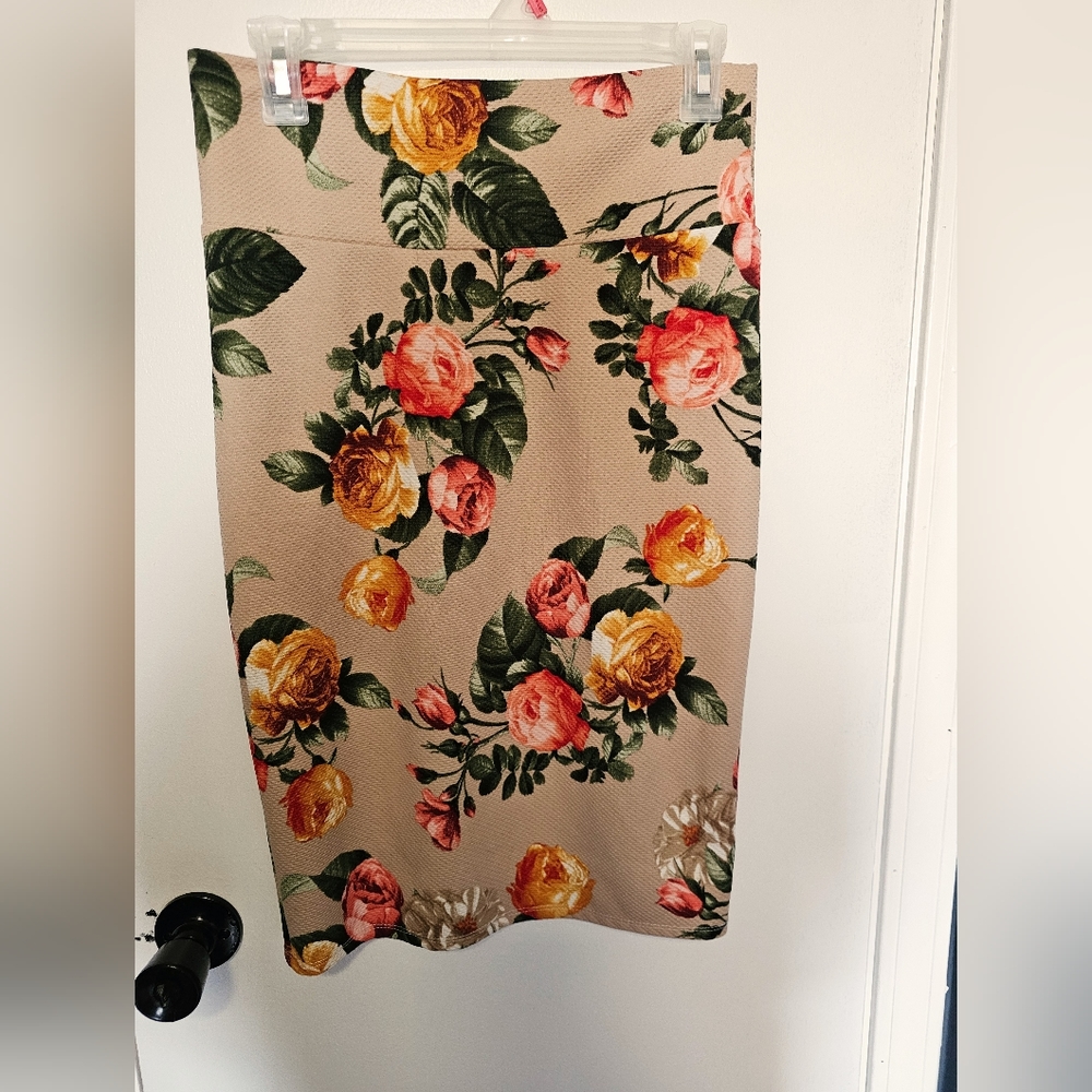 LulaRoe skirt size small